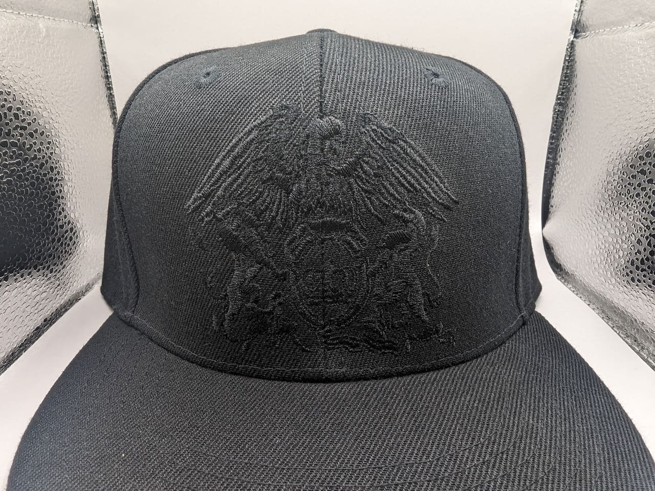 Queen - Black Logo Snapback CAP